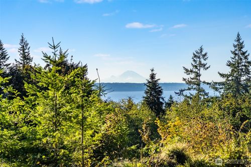 3681 Kingston Ct, Clinton, WA, 98236-9224 | Card Image