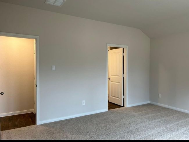 1313 Camden Ln, House other with 4 bedrooms, 3 bathrooms and 4 parking in Lockhart TX | Image 15