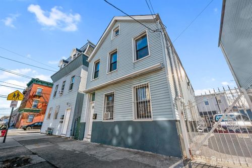 113 2nd St, Elizabeth, NJ, 07206-1716 | Card Image