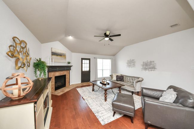 15122 Heron Meadow Ln, House other with 3 bedrooms, 2 bathrooms and 2 parking in Cypress TX | Image 14
