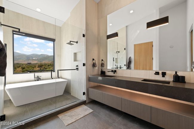 Primary ensuite bathroom | Image 29