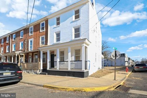 525 York St, BURLINGTON, NJ, 08016-1627 | Card Image