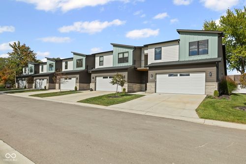 5892 Harbour Town Dr, Noblesville, IN, 46062-6206 | Card Image