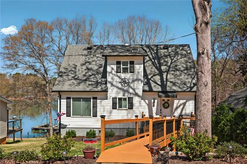 910 Dogwood Ln, Townville, SC, 29689-3713 | Card Image