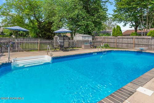 301 Spruce Dr, Brick, NJ, 08723-5948 | Card Image