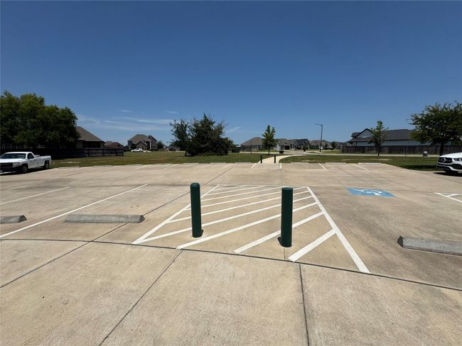 Edgewater offers top-tier amenities just steps from your door: splash pad, basketball court, shaded pavilions, playground, walking paths, and more. | Image 27