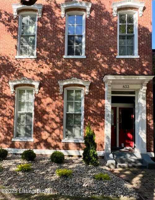 1b-833 E Washington St, Louisville, KY, 40206-1631 | Card Image