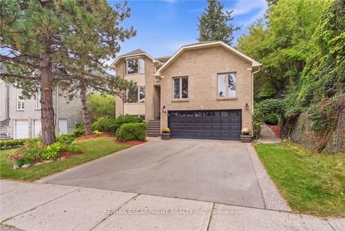 28 Seymour Dr, Ancaster, ON, L9G4N1 | Card Image