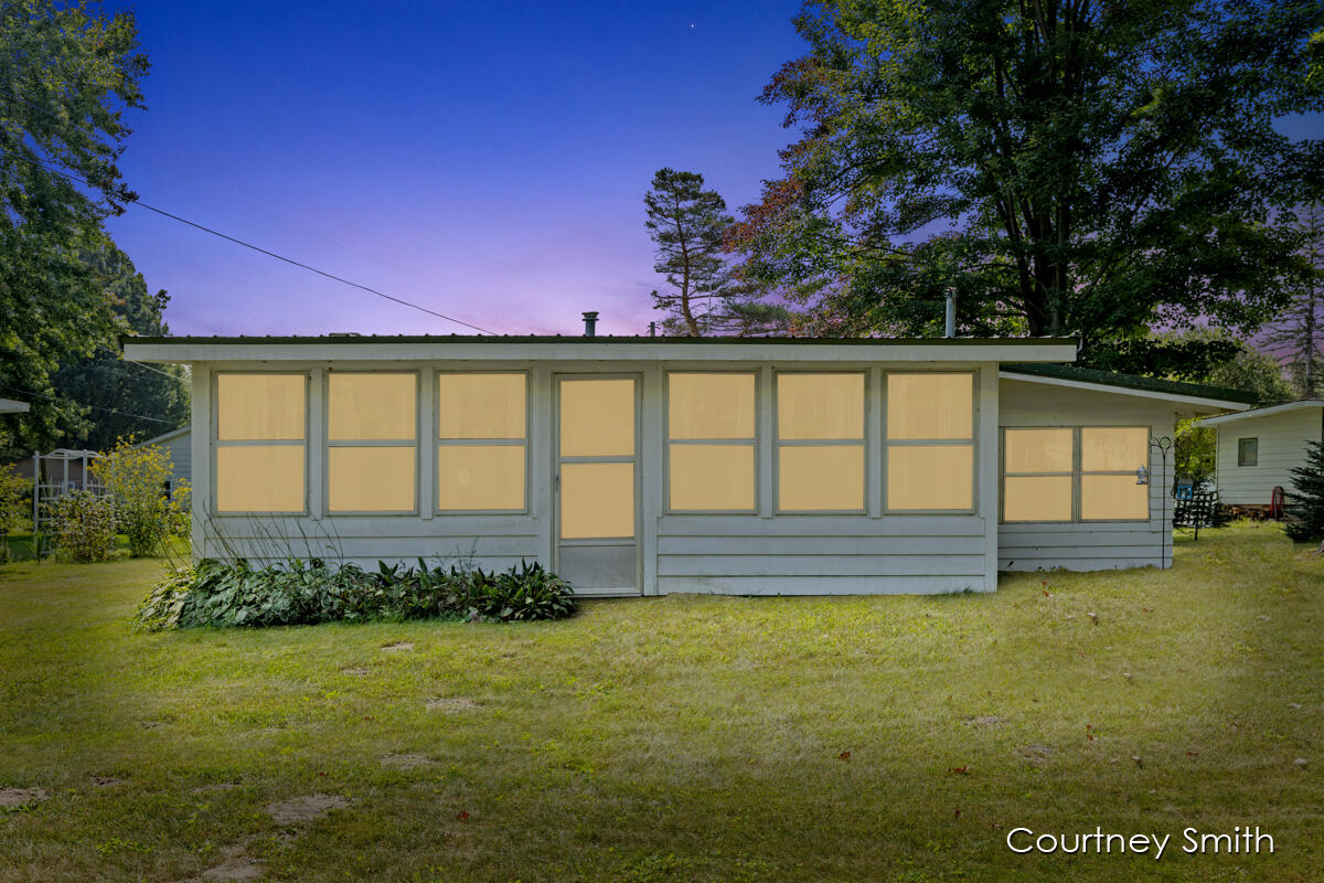 Oxbow Dr, Barryton, MI 49305
