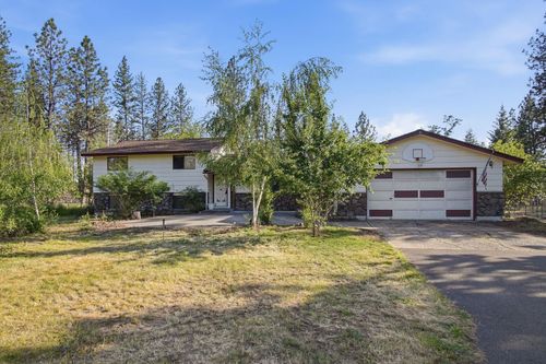 12425 W Meadowview Ln, Nine Mile Falls, WA, 99026-9372 | Card Image