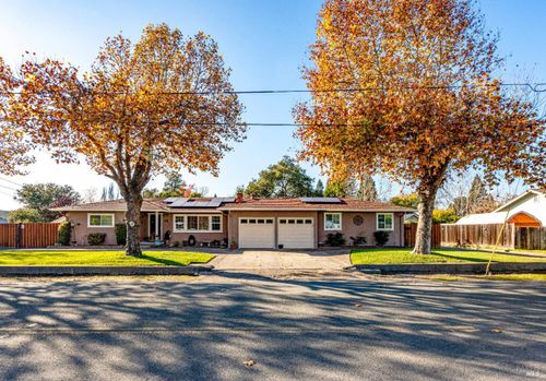 133 Bluebird Dr, Windsor, CA, 95492-9581 | Card Image