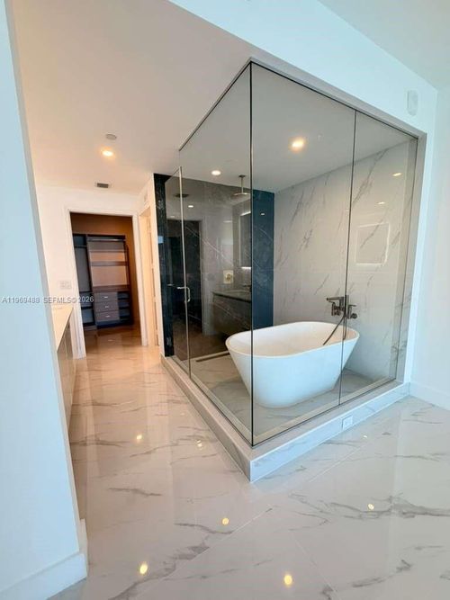 1103-700 Ne 24th St, Miami, FL, 33137-5502 | Card Image