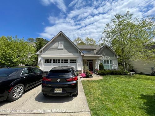535 Country Club Dr, Egg Harbor City, NJ, 08215-5101 | Card Image