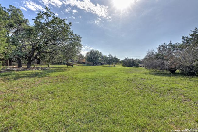 211 Comal Run, House other with 3 bedrooms, 4 bathrooms and null parking in Bulverde TX | Image 35
