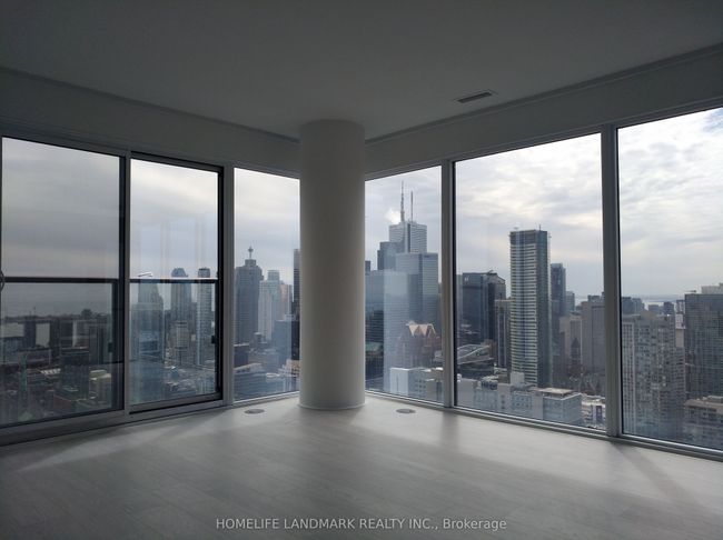 5610 - 181 Dundas St E, Condo with 2 bedrooms, 1 bathrooms and null parking in Toronto ON | Image 6