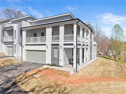 368 Forrest Ave, Gainesville, GA, 30501-3225 | Card Image