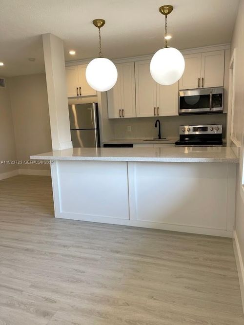 apt-205-2418 Polk St, Hollywood, FL, 33020-4349 | Card Image