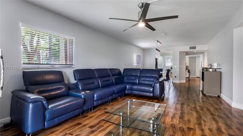 112a-1601 Sw 128th Ter, Pembroke Pines, FL, 33027-6831 | Card Image
