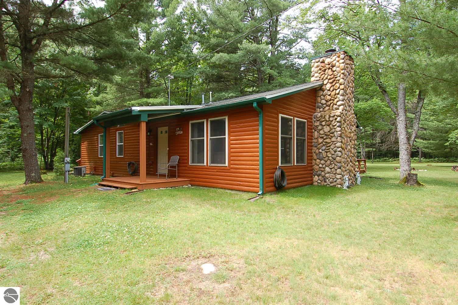 Walker Rd, Lake City, MI 49651