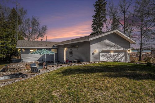 3739 Pointe Dr, Carp Lake, MI, 49718-9404 | Card Image