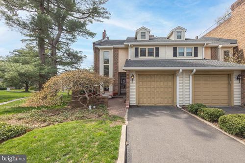 18 Sutphin Pnes, YARDLEY, PA, 19067-3461 | Card Image