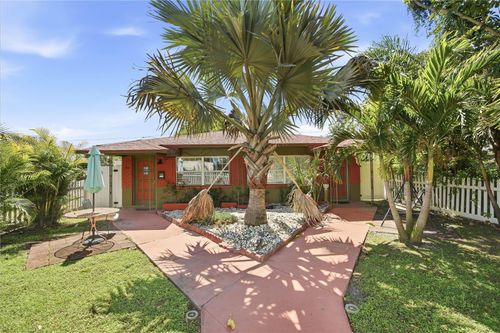 2016 2nd Ave N, St Petersburg, FL, 33713-8806 | Card Image