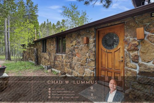 8658 Casper Mountain Rd, Casper, WY, 82601-9136 | Card Image