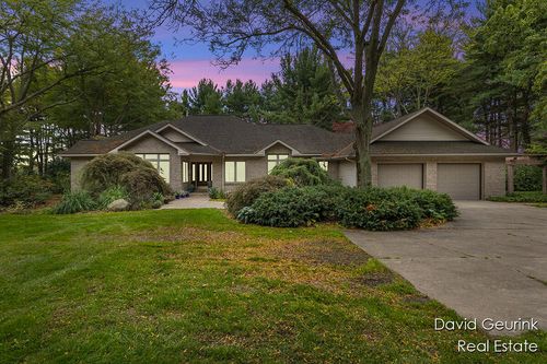 2425 58th St, Fennville, MI, 49408-8417 | Card Image