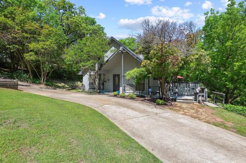 325 Lakewood Ln, Pottsboro, TX, 75076-4683 | Card Image