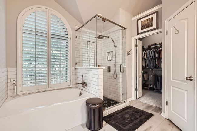 Picture window with a garden tub | Image 14