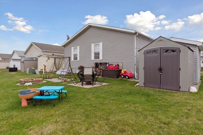 24922 N Hampton Dr, House other with 4 bedrooms, 3 bathrooms and null parking in Flat Rock MI | Image 52