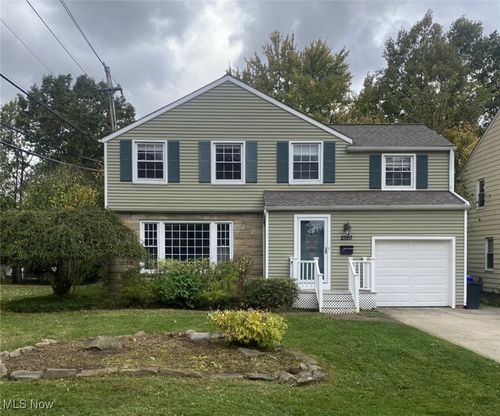 2320 Wrenford Rd, University Heights, OH, 44118-3976 | Card Image