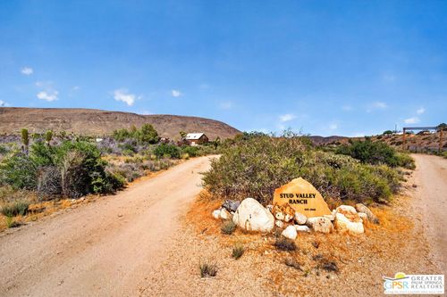 53408 Stud Valley Rd, Pioneertown, CA, 92268-9585 | Card Image