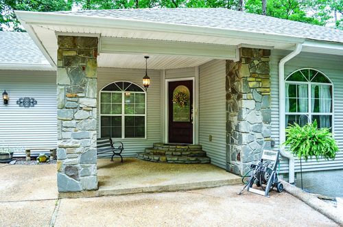 22 Acceso Cir, Hot Springs Village, AR, 71909-3713 | Card Image