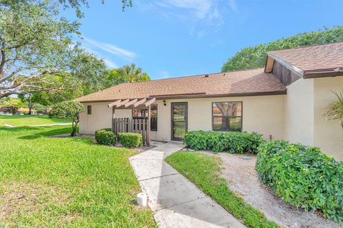 49 Via De Casas Norte, Boynton Beach, FL, 33426-8814 | Card Image