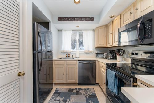 d4-774 E Mountain Rd, Killington, VT, 05751-9609 | Card Image