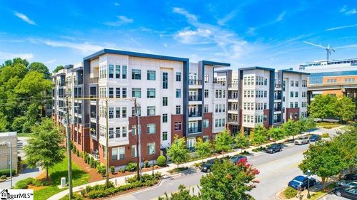 212 E Broad St, Greenville, SC, 29601-3000 | Card Image