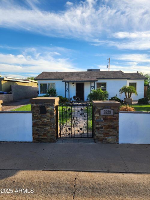 3529 E Taylor St, Phoenix, AZ, 85008-6258 | Card Image