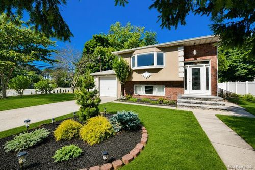 10 Miller Ave, Central Islip, NY, 11722-1502 | Card Image