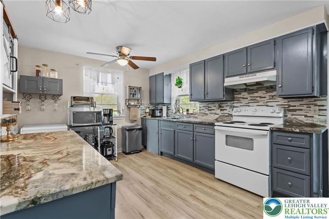 1373 Puggy Ln, House other with 4 bedrooms, 2 bathrooms and null parking in BETHLEHEM PA | Image 8