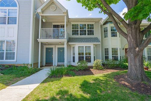 1964 Willings Ln, Hellertown, PA, 18055-2820 | Card Image