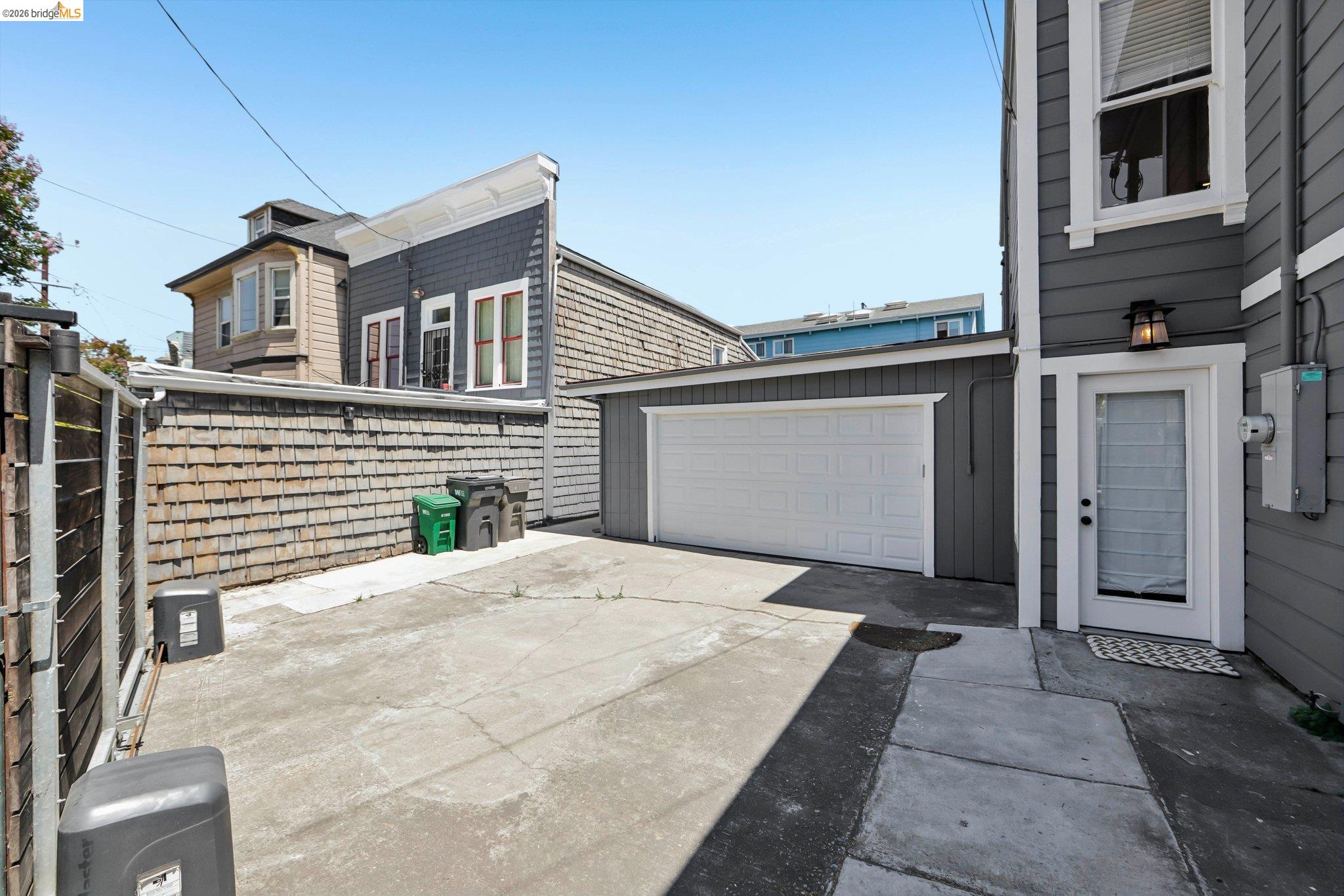 Residential Income in Oakland 5