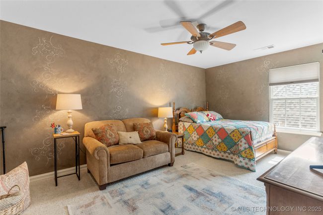 upstairs second bedroom | Image 39