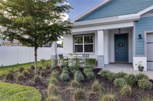 43762 Longleaf Ln, PUNTA GORDA, FL, 33982-6019 | Card Image