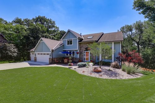 13429 Georgia Cir, Apple Valley, MN, 55124-7638 | Card Image