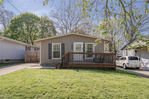 999 Morningview Ave, Akron, OH, 44305-1474 | Card Image