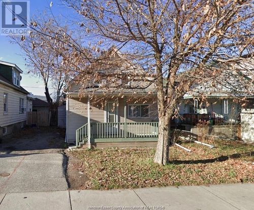 939 California Ave, Windsor, ON, N9B2Z5 | Card Image