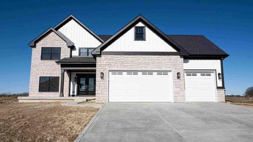 1662 Forest Ridge Dr, Valparaiso, IN, 46385-0062 | Card Image