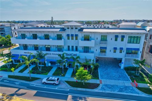 101 8th St S, NAPLES, FL, 34102-6121 | Card Image