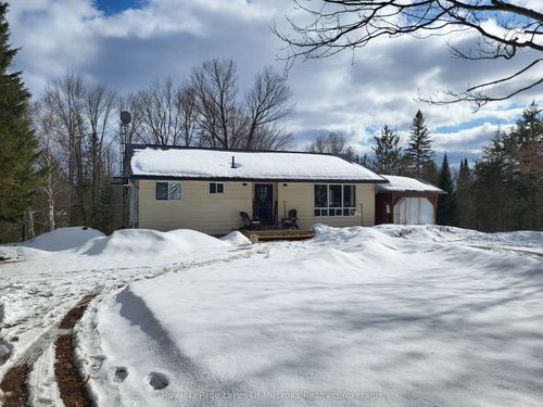 lower-level-273 Skyhills Rd, Huntsville, ON, P1H2N5 | Card Image